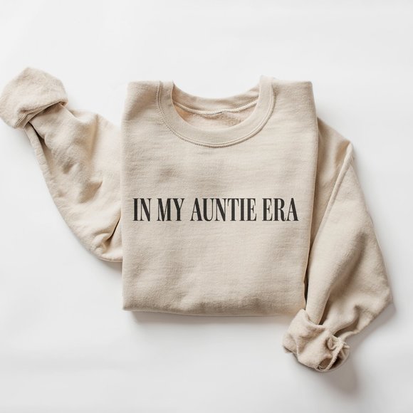 Aurlex Tees Tops - In My Auntie Era - New Aunt To Be Gift - Pregnancy Reveal Sand Sweatshirt